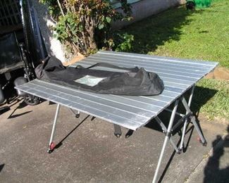 folding camp table