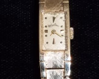 Lucien Piccard 14k Gold Ladies Watch w/17 Jewels