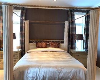 King size HENREDON 4 poster bed- Grand! The stunning and eye catching large pillars are in 8” diameter and stand 87” tall!! What a statement

piece for your bedroom! Beyond stunning and in great condition. This bed was originally $5,389.

Bed is conveniently already taken apart for easy removal. Please make sure to bring help as it is a solid bed and is heavy! Mattress and bedding not included. 

Gorgeous! Feel like a king and queen!  