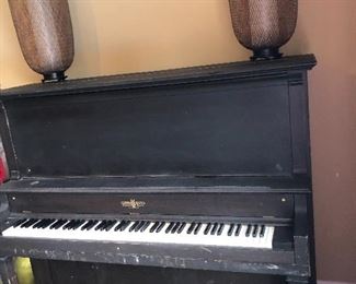another photo of the Ludden and Bates piano