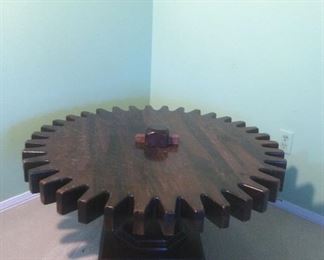 Round Gear table