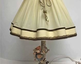 Out of Danger Hummel Table Lamp