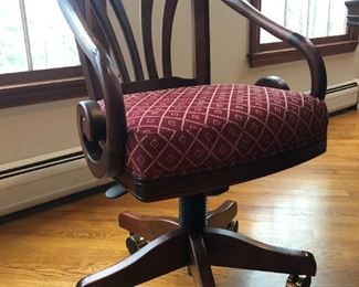 Mikhail Darafeev Nomad Collection game chair