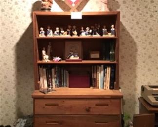This End Up Classic Dresser w/ Removable Hutch Top