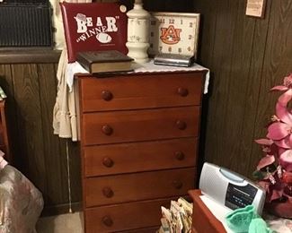 Wood Chest of 5 Drawers 
