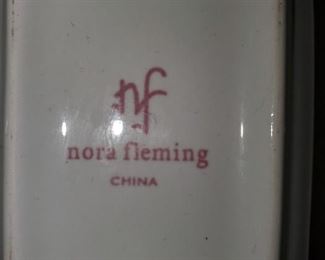 Nora Fleming serving dish w/ accessories 