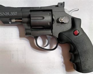 Crossman SNR .357 .177-Caliber CO2 Pellet Revolver