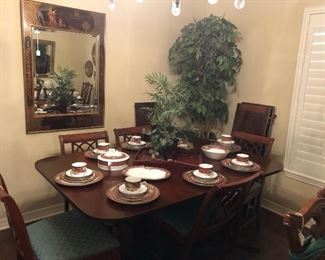 Duncan Phyfe dining table, 4 chairs, 1 leaf; Noritake "Royal Hunt" china