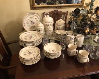 International "Heartland" stoneware