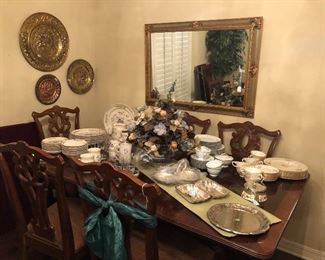 Large dining room table, 6 chairs, 2 leaves; large mirror, silverplate holloware