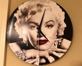 Marilyn Monroe clock