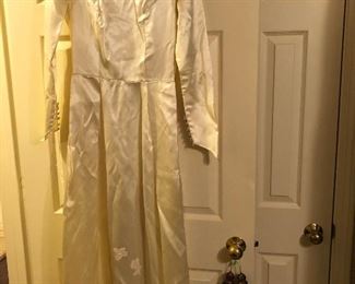 Vintage wedding dress