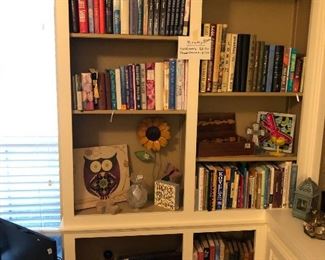 Books & decor