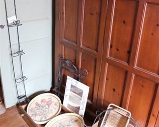 Lot of 10 Wall Decor Items | Metal Plate Rack and Mirror Frame | Floral Themed