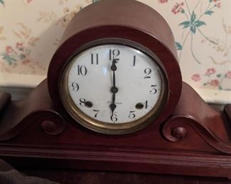 Sessions Mantle Clock