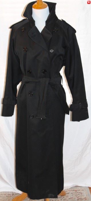 Lot 88 Burberry Classic Trench Coat, Size 6