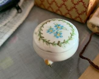 Lots of cute little boxes