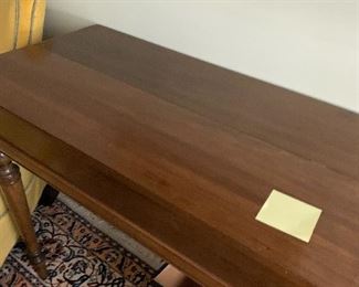 Trestle side table 21” w