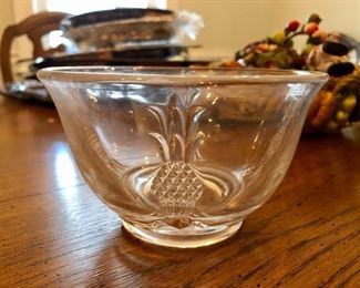 Vintage Heisey raised pineapple 6” dish 