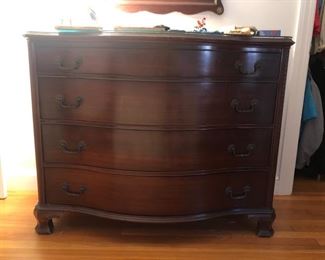 Mahogany bow front 4 drawer dresser 45” wide 