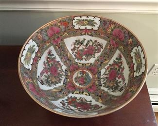 1920’s Rose Medallion pattern12” Chinese bowl