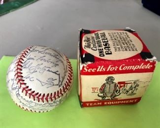 1968 Red Sox signed baseball José Santiago, Jim Lonborg, George Scott, Dick Williams ,conlig
