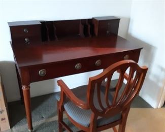 Bombay Desk with chair