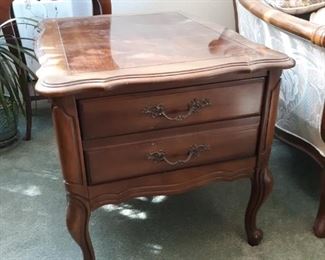 Matching Hammary side tables