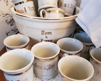 Huge vintage Tom and Jerry set