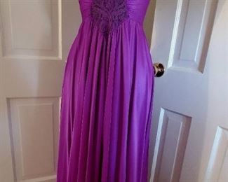 Vintage purple Olga nightgown 