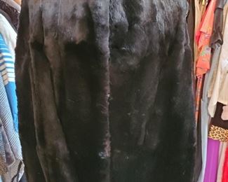 Stunning antique beaver fur wrap (suits and pockets instead of sleeves)