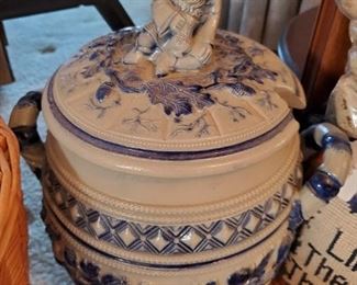 Large German salt glaze lidded jar