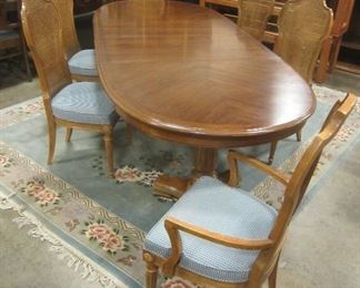 THOMASVILLE DINING TABLE, TWO LEAVES, PADS, AND SIX CHAIRS INCLUDING TWO ARMCHAIRS. 68" WITHOUT LEAVES, 108 X 45" WITH LEAVES. STARTING BID $95.00