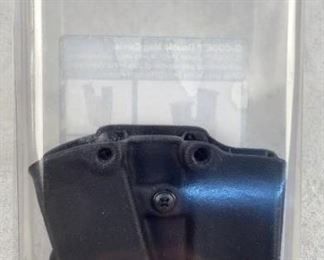Mfg - G-CODE Double stack
Model - dual magazine holster
Located in Chattanooga, TN
Condition - 2 - Like New, In Box
This lot contains one G-CODE double stack dual magazine holster. This holster will hold most double stack 9mm and 40 S&W magazines and includes a paddle attachment.