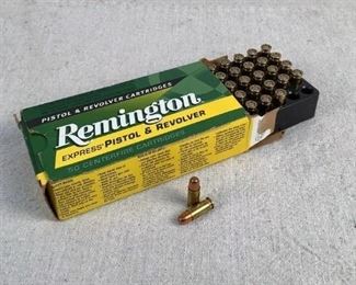 Mfg - (50)Remington Express
Model - 25 Auto FMJ Ammo
Located in Chattanooga, TN
Condition - 1 - New
This is a 50 count box of Remington Express 25 Auto FMJ ammunition, ideal for range use.