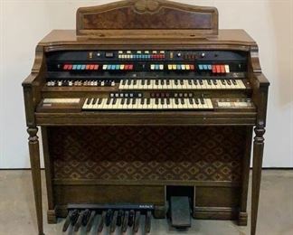 Located in: Chattanooga, TN
MFG Hammond
Power (V-A-W-P) 115 Volts
Electric Organ
Size (WDH) 44-1/4"W x 25-3/8"D x 40-3/8"H
**Sold as is Where is**
Tested Works
