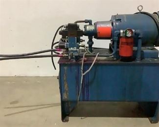 Located in: Chattanooga, TN
Ser# LO1878
Power (V-A-W-P) 230/460V, 21A, 60Hz, 3 Phrase
Hydraulic Car Wash Pump
Size (WDH) 29"W x 18 1/4"D x 32"H
Baldor Industrial Motor
230/460V, 20.4/10.2A, 60Hz, 3 Phase
1760RPM 7.5Hp
**Sold As Is Where Is**

SKU: C-11-1-L