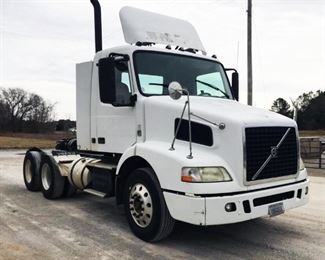 VIN 4V4MC9DFX8N487660
Year: 2008 Make: Volvo Model: VNM Trim Level: Day Cab
Engine Type: 10.8L L6 Diesel
Transmission: 10 Speed Manual
Miles: 675,108
Color: White
Located In: Tullahoma, TN
Operational Status: Runs and Drives
Automatic Windows
Manual Locks
GVWR: 49,478 Lbs.
Class: 8 Heavy Duty
Num. Of Axles: 2 ( Excluding Front )
Engine: Volvo
Model: D11F365
Serial: 510012
Fuel: Diesel
Displacement: 10.8L
Transmission: Manual
Brand: Eaton Fuller
Model: FR-13210B
Num. Speeds: 10
Range: Hi & Lo
Brakes: Air
Suspension: Air Ride
**Sold on Michigan Title**
**Sold As Is Where Is**