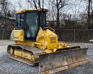 Located in: Chattanooga, TN
Yr 2013
MFG Komatsu
Model D31PX-22
Ser# 60926
Dozer
PIN - KMT0D111A01060926
Hours - 8,059
Diesel
Blade Spec-
10’ Wide
Type - 4BA50-A
Serial - 60926
**Sold as is Where is**
Runs and Operates