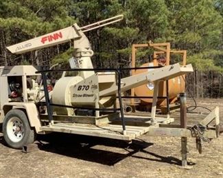 Located in: Ringgold, Georgia
MFG FINN
Model B70 T-38
Ser# SB-3817
Straw Blower
VIN - 1F9BS141X8F135817
Hours - 183
Motor Spec-
MFR - Komatsu
Type - V1505-EU33
Diesel
Power Take-Off
Size - 5
Clutch - 6.5S
Pintle hitch
**Sold as is Where is**
Runs and Operates