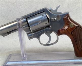 Serial - 1099676
Mfg - Smith & Wesson
Model - 65-2
Caliber - 357 Magnum
Barrel - 4"
Capacity - 6
Type - Revolver, Double Action
Located in Chattanooga, TN
Condition - 4 - Aged, Heavy Wear
This lot contains a Smith & Wesson model 65-2 revolver chambered in 357 magnum.

(LEO SEARCH & SEIZURE)