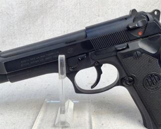 
Serial - DS005736
Mfg - Beretta
Model - 92FS
Caliber - 9mm Luger
Barrel - 4.9"
Capacity - 15
Magazines - 2
Type - Pistol
Located in Chattanooga, TN
Condition - 3 - Light Wear
This lot contains a Beretta 92FS chambered in 9mm Luger. This is a Desert Storm Commemorative edition, as seen on the slide. This pistol is in great condition and is a must have for Beretta collectors and militaria collectors alike.

(LEO SEARCH & SEIZURE)