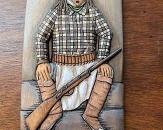 Wood carved Wall plaque, 3.5"w X 6.5"h signed Mhonyouti $16