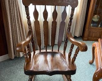 Rocking chair, 26"w X 47"h X 33"d (16.5" seat height) buy it now $60