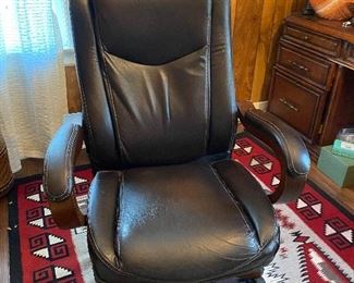 Desk chair as is $20