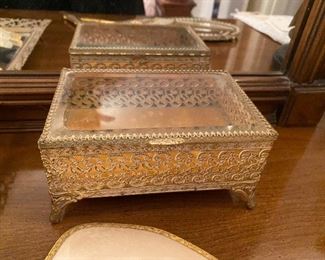 Vintage Metal jewelry/ trinket box