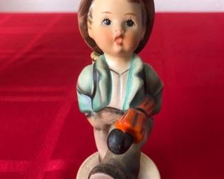 Vintage Globe Trotter Hummel