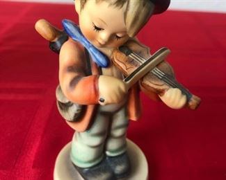 Vintage Little Fiddler Hummel