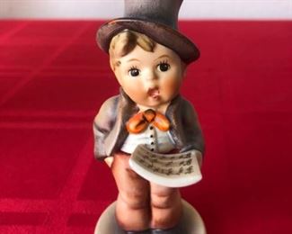 Vintage Street Singer Hummel