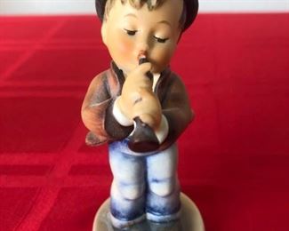 Vintage Top Hat Serenade Hummel